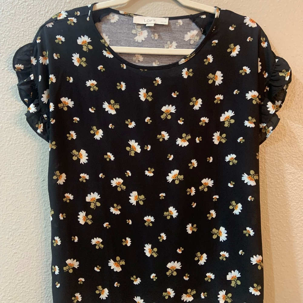 Loft Short-Sleeved Floral Top Size Small Petite